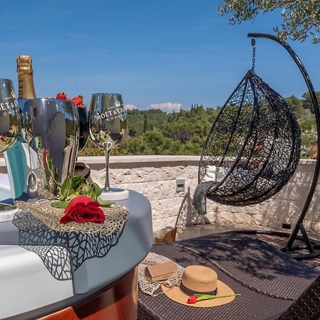 Uniquely Designed Villa Ivana With Outdoor Jacuzzi Nearby The Pebble Banje Beach At The Island Of Solta Rogač Esterno foto