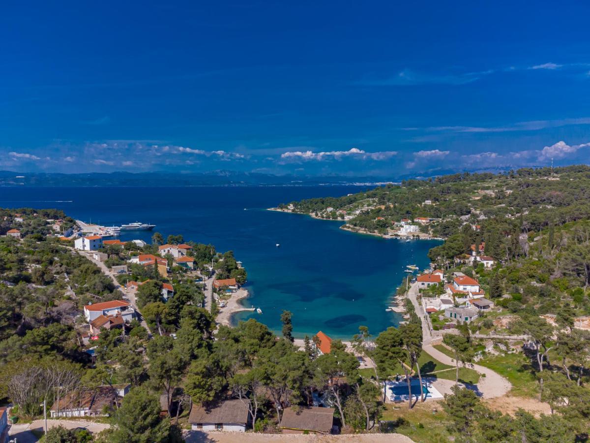 Uniquely Designed Villa Ivana With Outdoor Jacuzzi Nearby The Pebble Banje Beach At The Island Of Solta Rogač Esterno foto