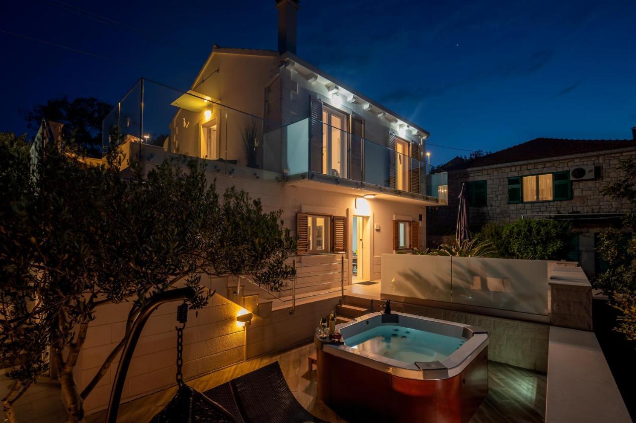 Uniquely Designed Villa Ivana With Outdoor Jacuzzi Nearby The Pebble Banje Beach At The Island Of Solta Rogač Esterno foto